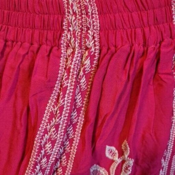 NWT SOLITARE Pink & White Medium Mini SKIRT Floral Embroidered Elastic Waist - Picture 3 of 7